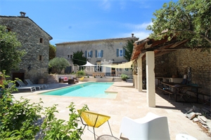 maison-villa à la vente -   30700  UZES, surface 260 m2 vente maison-villa - APR679183